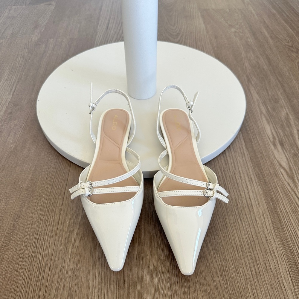 Aldo White Slingback flat size 6.5